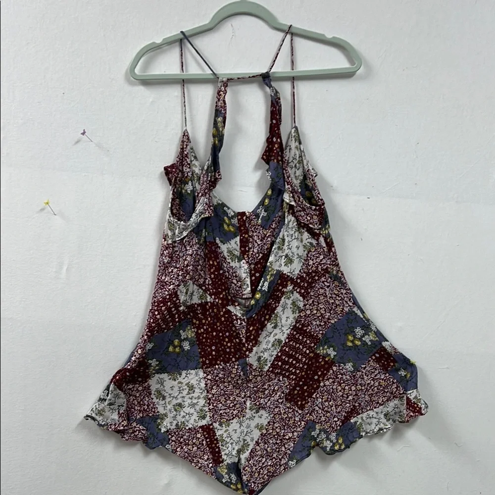 POL Red and Gray Ruffled Romper - Picture 3 of 8